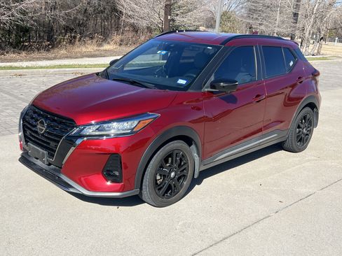 Used 2021 Nissan Kicks SR w/ SR Premium Package image 5