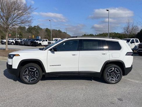 New 2026 Jeep Cherokee Limited image 7