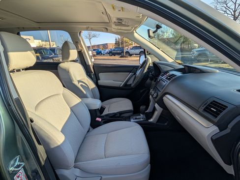 Used 2014 Subaru Forester 2.5i Premium image 10
