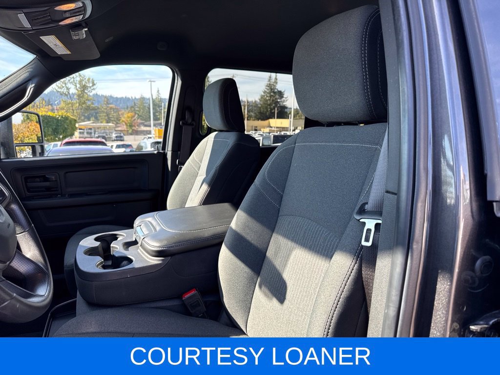 Used 2024 RAM 2500 Tradesman w/ Chrome Appearance Group AWD/4WD image 4