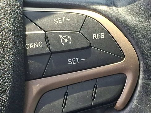 Used 2016 Jeep Cherokee Limited AWD/4WD image 24