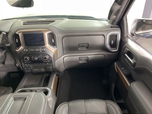 Used 2020 Chevrolet Silverado 1500 High Country w/ Technology Package image 18