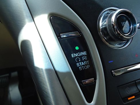 Used 2020 Lincoln Nautilus Premier w/ Equipment Group 101A image 21