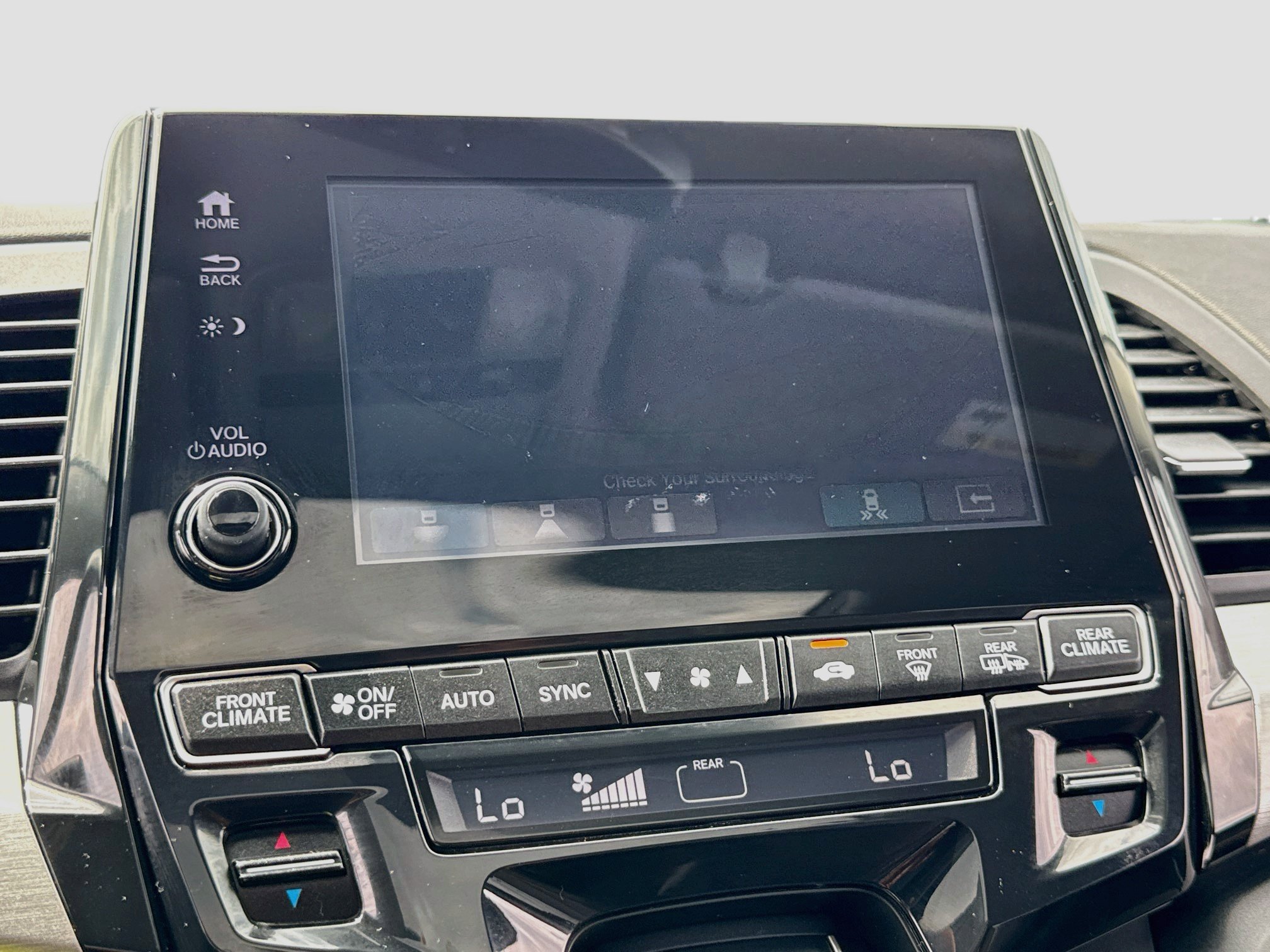 Used 2018 Honda Odyssey Touring image 17