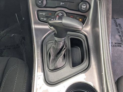 Used 2016 Dodge Challenger SXT image 12