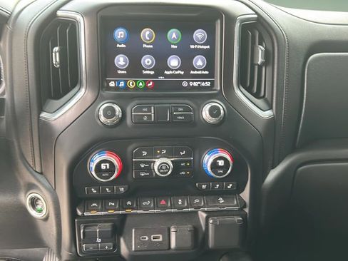 Used 2020 GMC Sierra 1500 AT4 w/ AT4 Premium Package AWD/4WD image 9