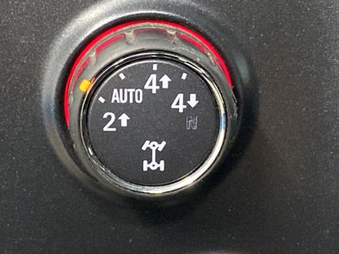 Used 2014 GMC Sierra 1500 Denali w/ Driver Alert Package AWD/4WD image 31