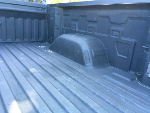 Used 2021 Chevrolet Silverado 1500 LTZ w/ Technology Package AWD/4WD image 38