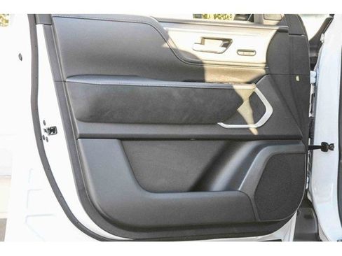 New 2026 INFINITI QX80 Luxe w/ Cargo Package image 20