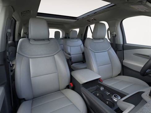New 2026 Ford Explorer Active w/ Active Comfort Package image 11