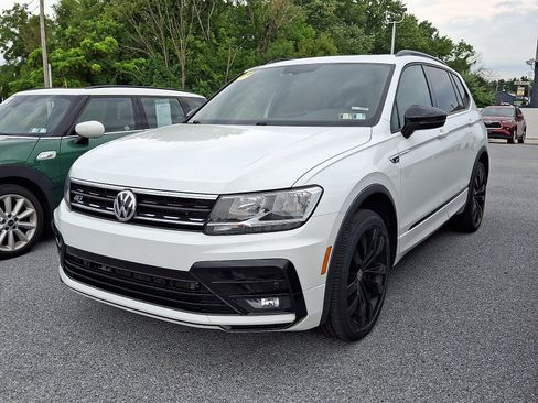 Used 2021 Volkswagen Tiguan SE R-Line AWD/4WD image 2