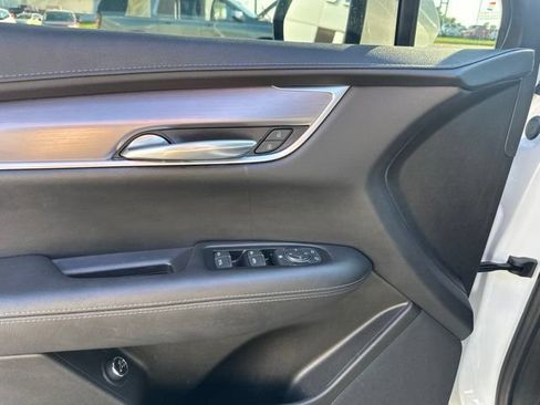 Used 2022 Cadillac XT5 Luxury AWD/4WD image 36