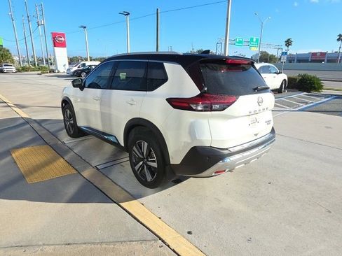 Used 2023 Nissan Rogue Platinum w/ Platinum Premium Package image 6