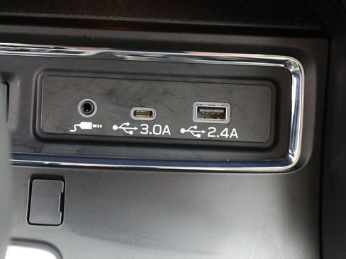 Used 2024 Subaru Ascent Limited image 23