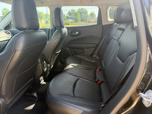 Used 2019 Jeep Compass Limited AWD/4WD image 14