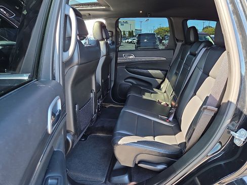 Used 2019 Jeep Grand Cherokee Limited image 11