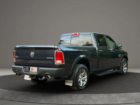 Used 2019 RAM 1500 Laramie AWD/4WD image 12