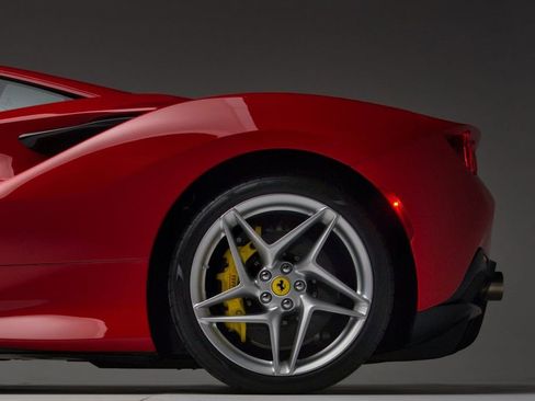 Used 2021 Ferrari F8 Tributo image 36