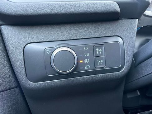 Used 2022 Ford Escape SE image 46