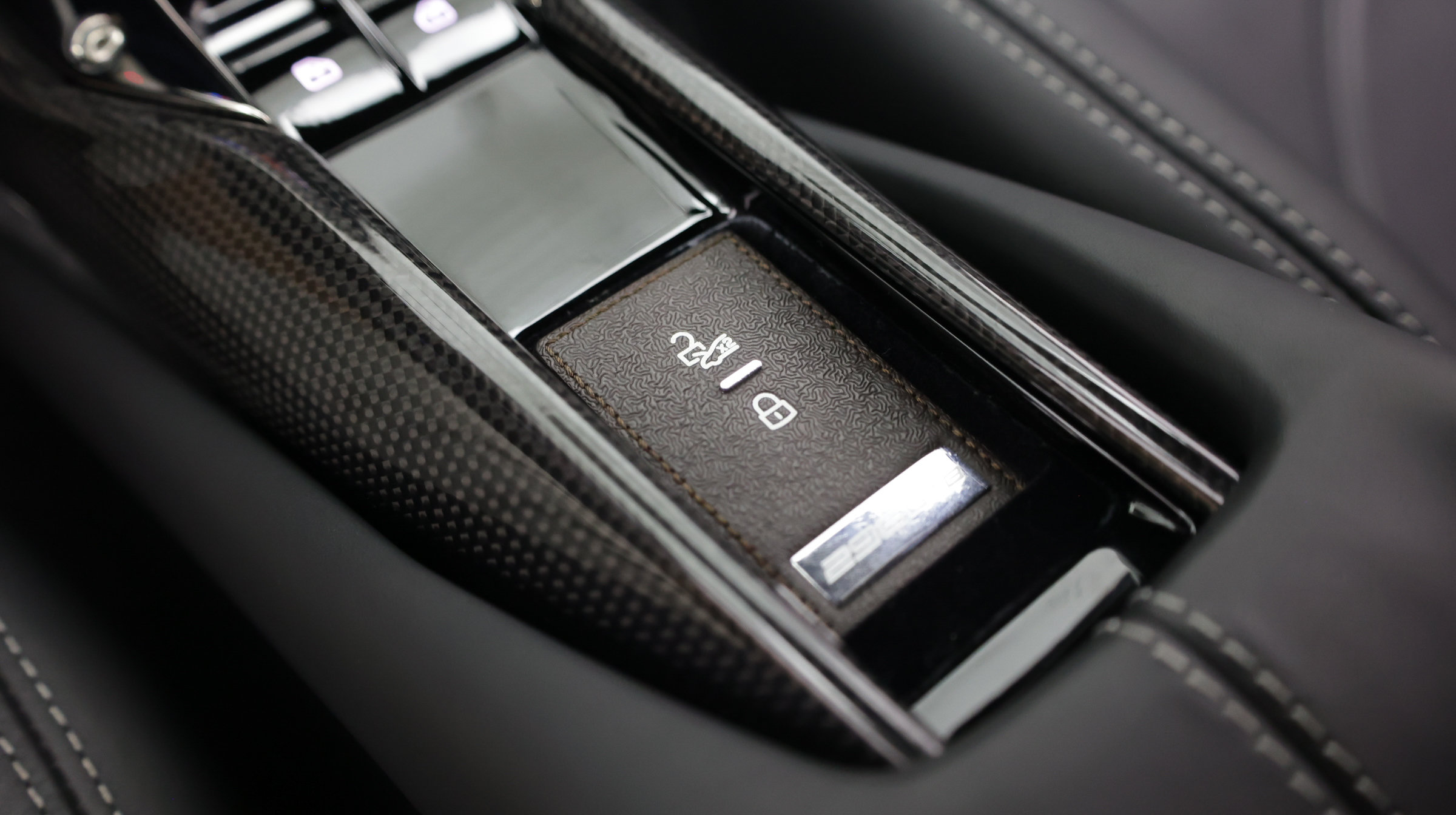 Used 2022 Ferrari 296 GTB RWD image 36