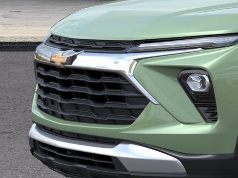 New 2026 Chevrolet TrailBlazer LT w/ Midnight Edition AWD/4WD image 37