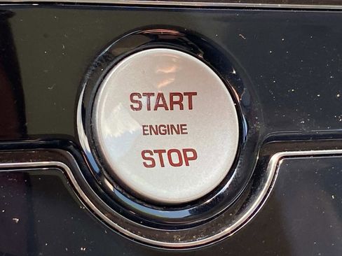 Used 2016 Jaguar XF Prestige image 26