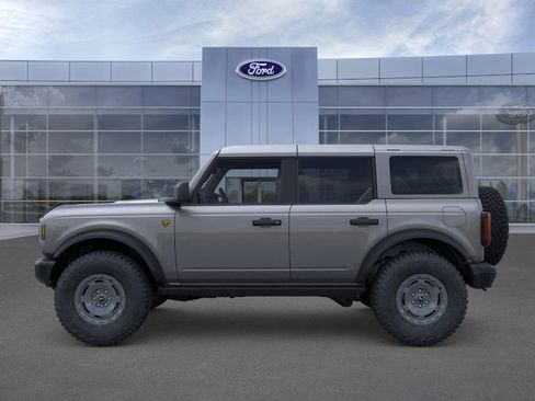 New 2025 Ford Bronco Badlands w/ Sasquatch Package AWD/4WD image 3
