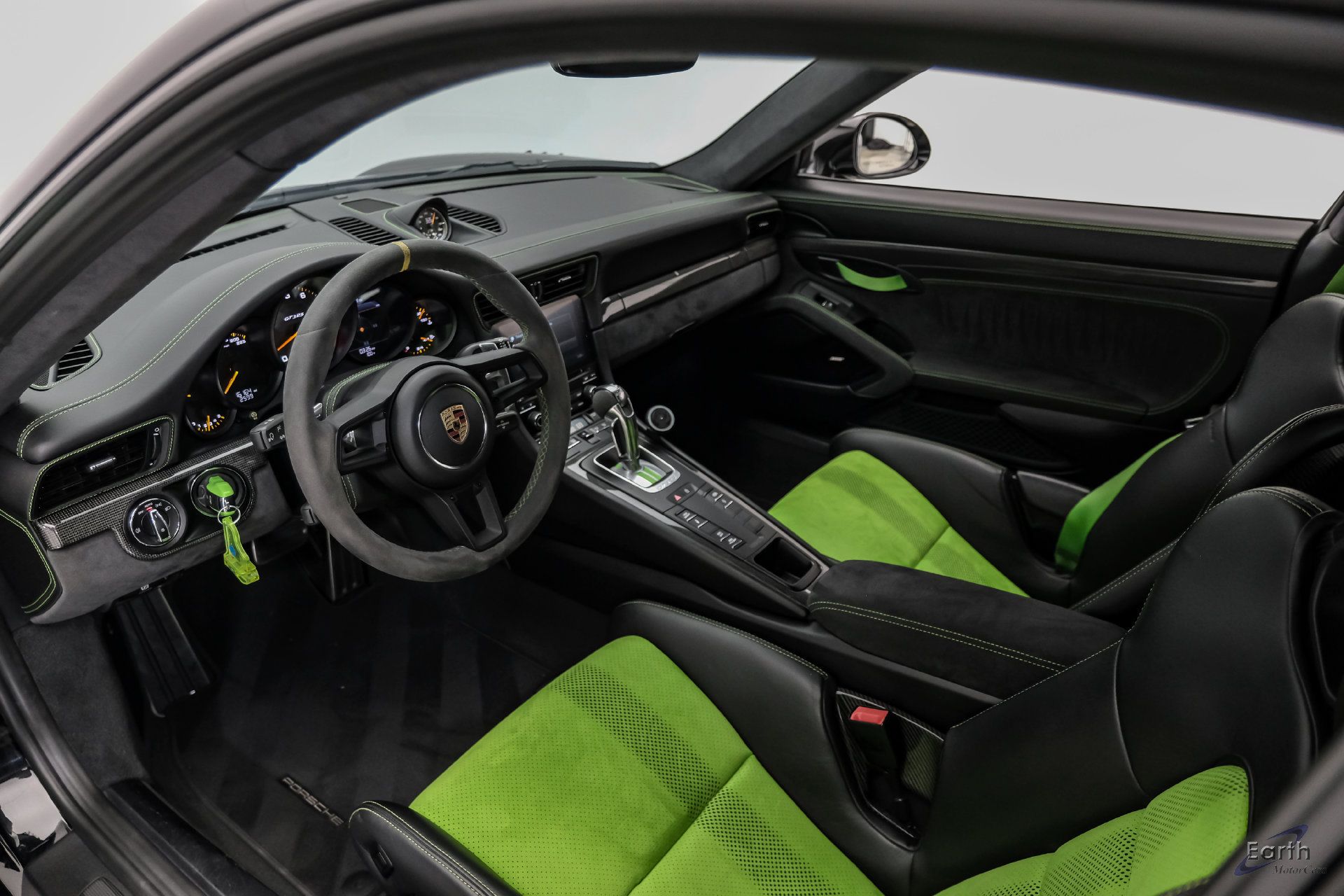 Used 2019 Porsche 911 GT3 RS RWD image 2