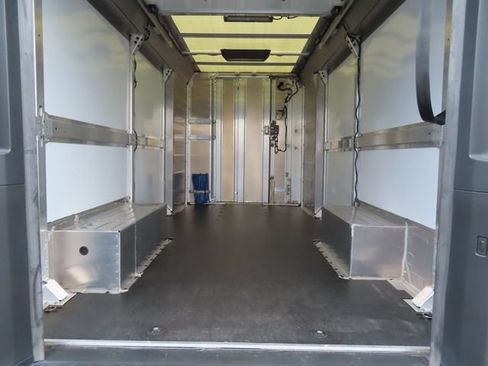 Used 2023 Chevrolet Brightdrop 600 w/ Active Safety Package 2 AWD/4WD image 8