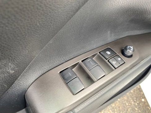 Used 2023 Toyota Camry SE image 15