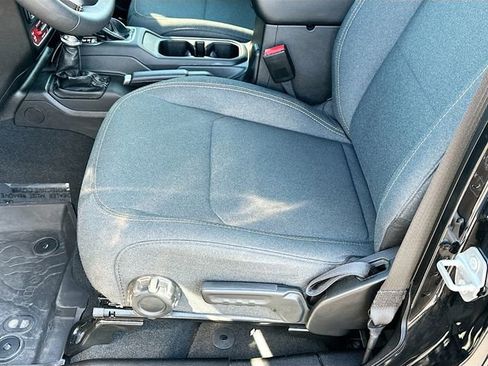 Used 2024 Jeep Wrangler Willys image 18