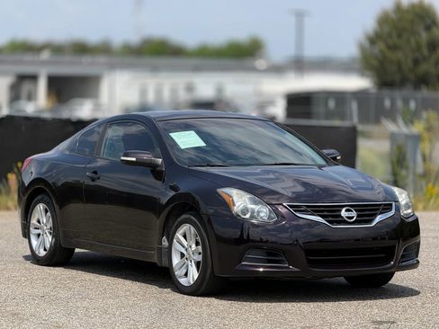 Used 2013 Nissan Altima 2.5 S w/ Premium Pkg FWD image 1