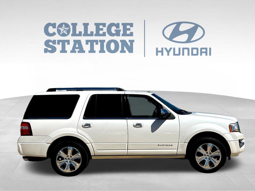 Used 2015 Ford Expedition Platinum RWD image 11