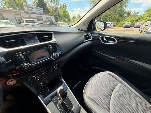 Used 2016 Nissan Sentra SV w/ Style Package image 24