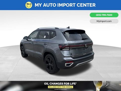 Used 2025 Volkswagen Taos SEL w/ Black Wheel Plus Package AWD/4WD image 5
