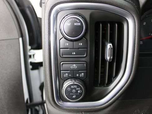 Used 2023 Chevrolet Silverado 2500 LT image 21