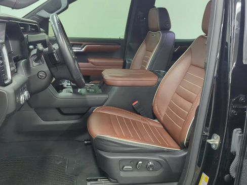 Used 2024 GMC Sierra 1500 Denali Ultimate AWD/4WD image 9