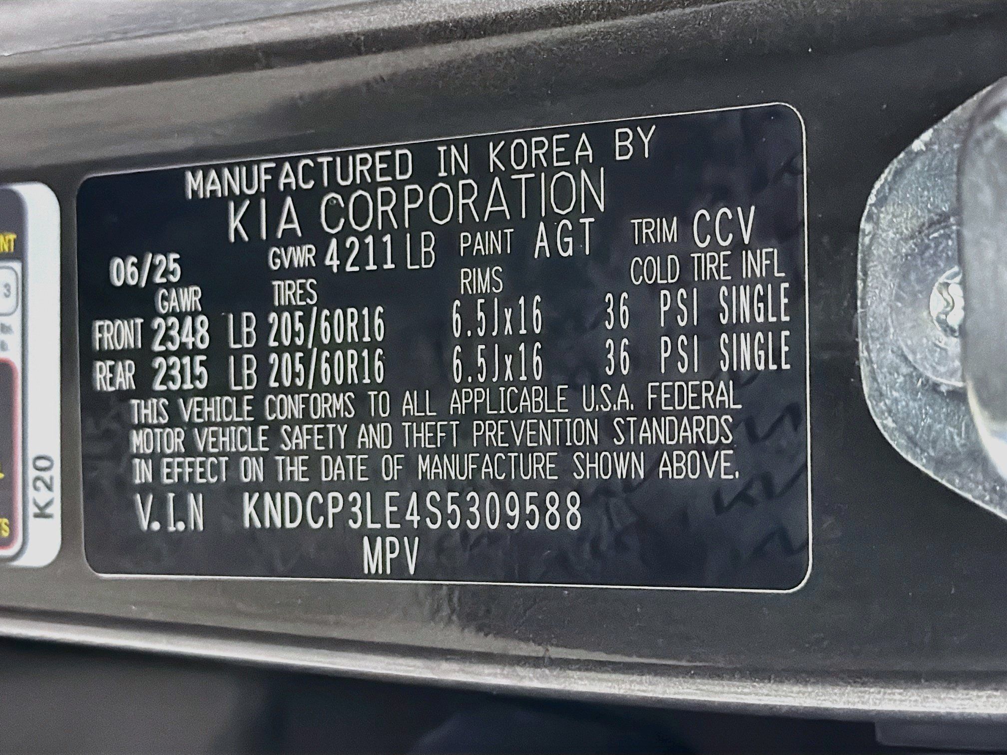 Used 2025 Kia Niro LX FWD image 12