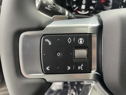 New 2026 Land Rover Discovery S image 16