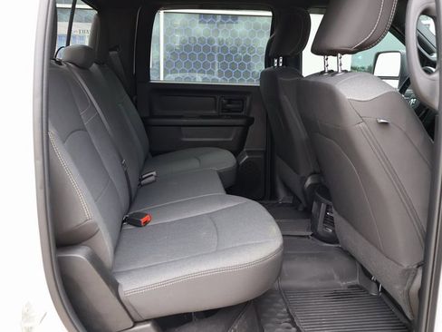 Used 2024 RAM 2500 Tradesman w/ Chrome Appearance Group image 16