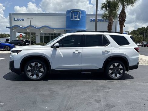New 2026 Honda Pilot Touring image 10