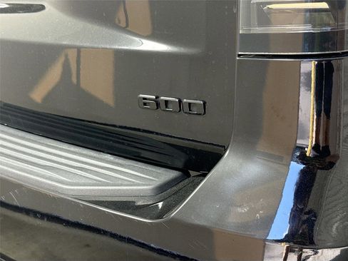 Used 2023 Cadillac Escalade ESV Sport w/ LPO, ONYX Package image 39