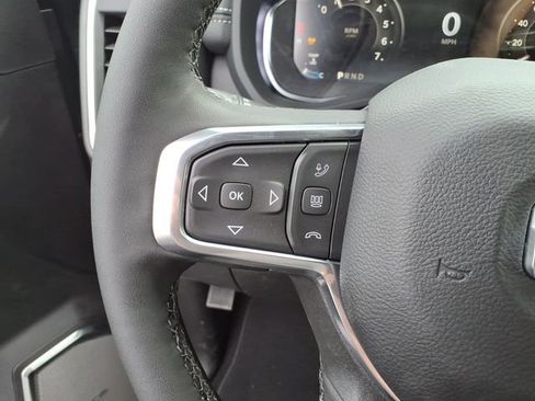 New 2026 RAM 2500 Laramie AWD/4WD image 19