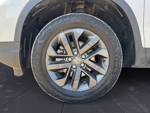 Used 2025 Honda Ridgeline Sport image 14