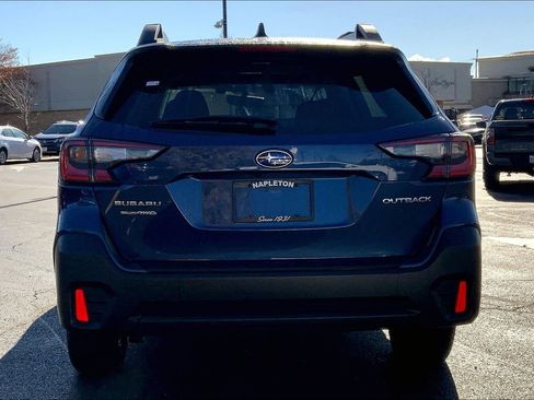 Certified 2022 Subaru Outback Premium image 3