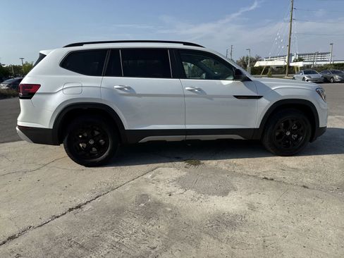 New 2026 Volkswagen Atlas Peak Edition AWD/4WD image 7