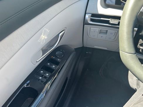 Used 2025 Hyundai Tucson Limited image 21