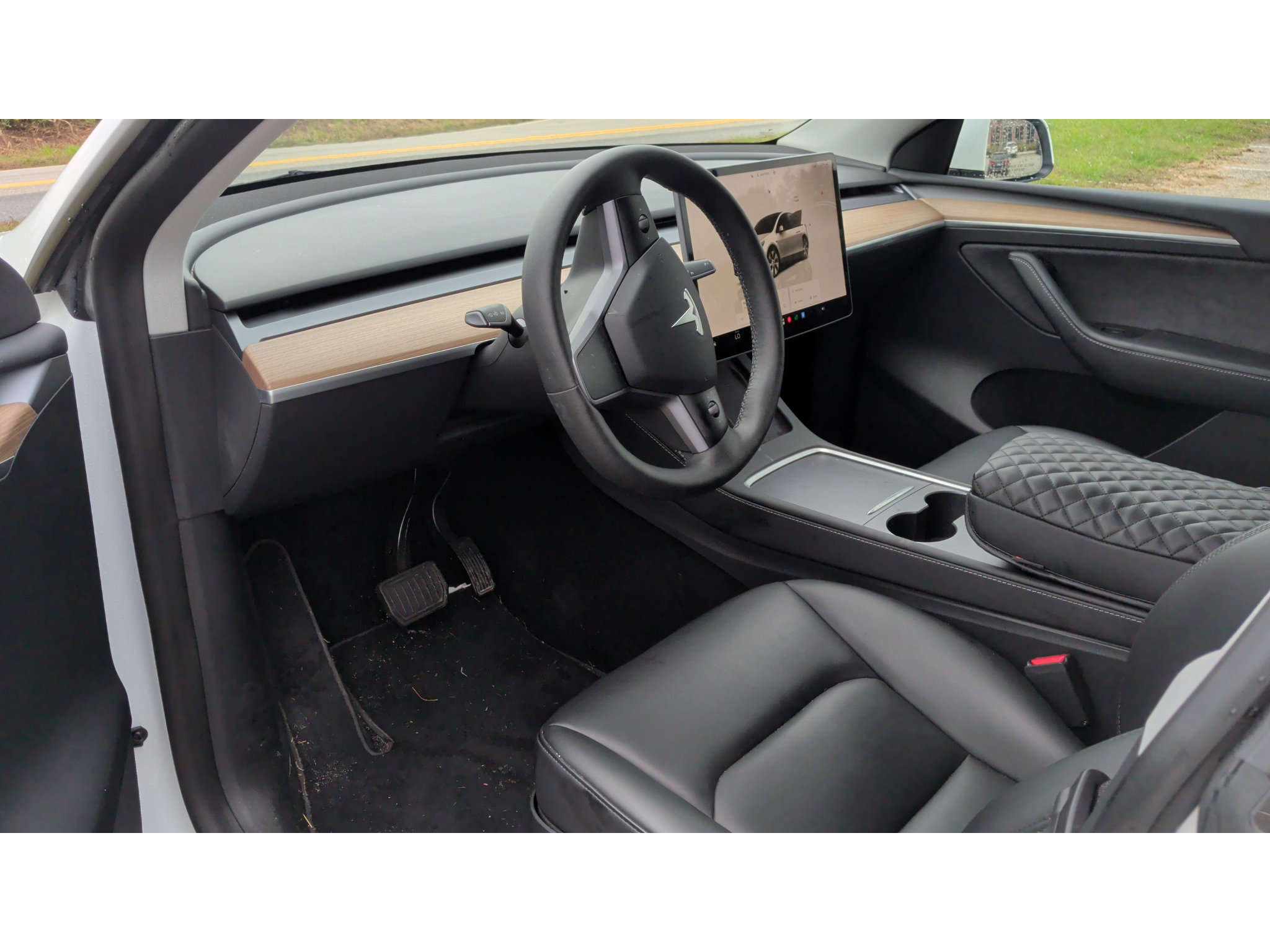 Used 2023 Tesla Model Y Long Range AWD/4WD image 5