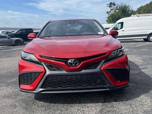 Used 2024 Toyota Camry SE w/ Cold Weather Package FWD image 9