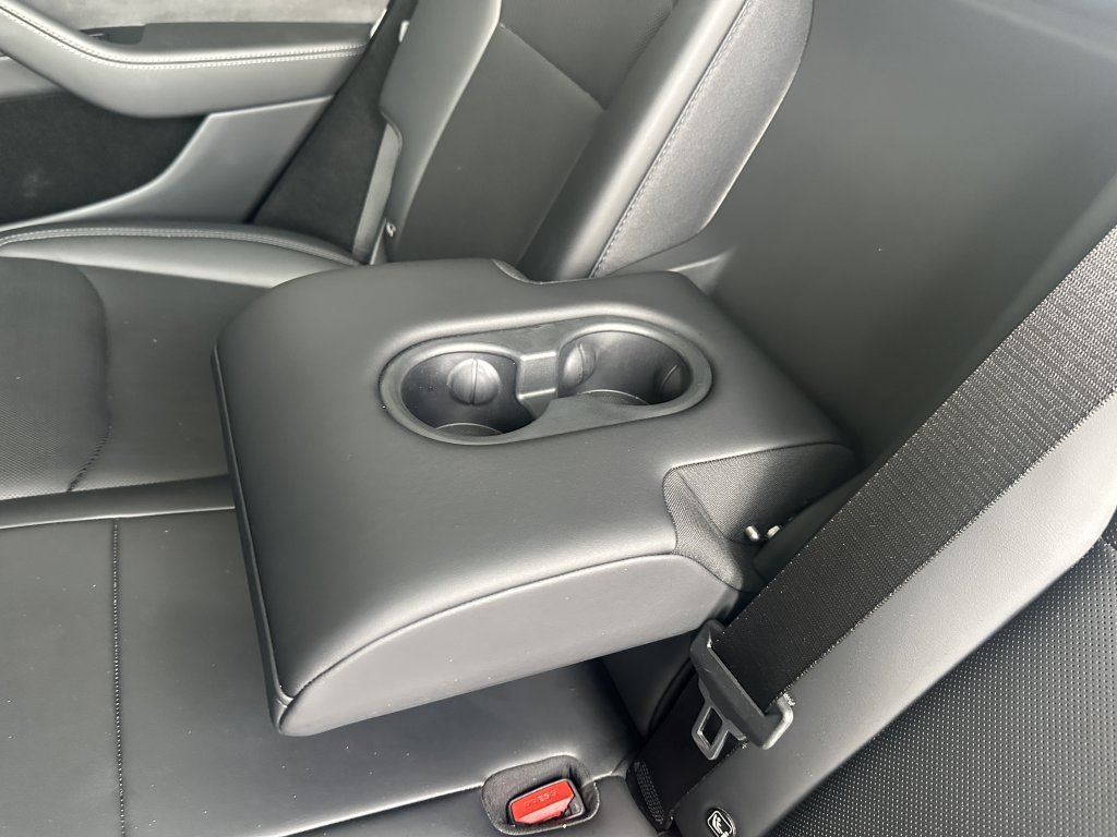 Used 2026 Tesla Model Y Long Range RWD image 33
